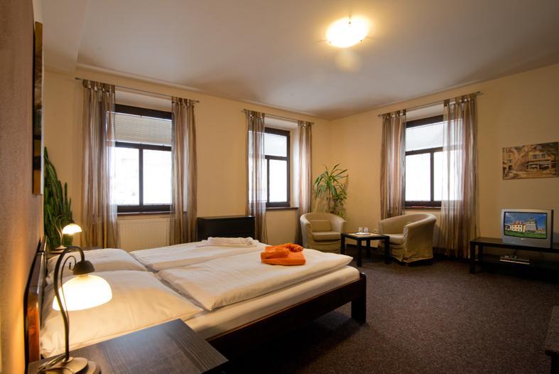 Hotel U Zlatého býka Písek Extérieur photo