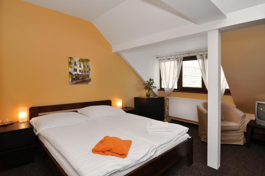 Hotel U Zlatého býka Písek Extérieur photo