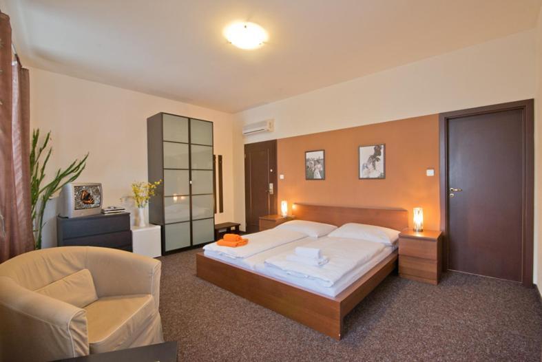 Hotel U Zlatého býka Písek Chambre photo