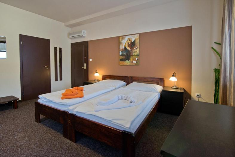 Hotel U Zlatého býka Písek Chambre photo