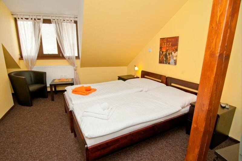 Hotel U Zlatého býka Písek Extérieur photo